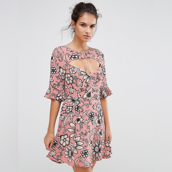 SOLD For Love & Lemons Ayla Laced Up Dress in Pink Floral - Picture 5 of 14